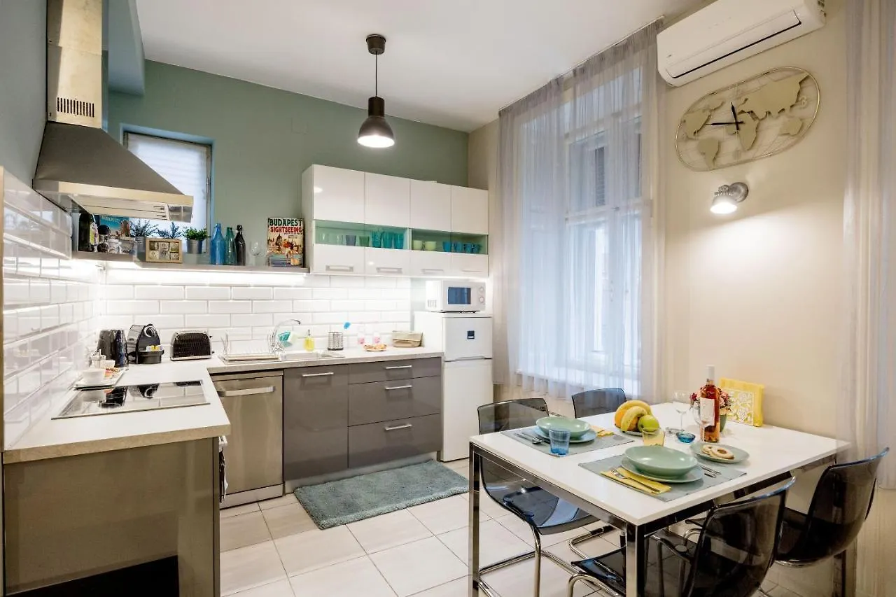 Pearl In The Heart Of The City Budapest Apartment