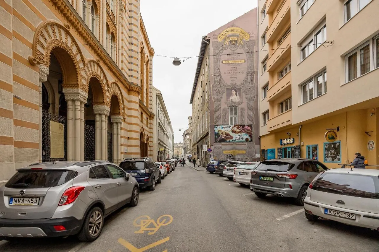 Pearl In The Heart Of The City Budapest