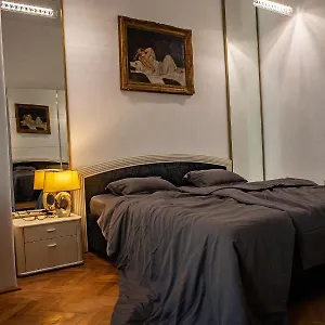 Apartment Basilica
